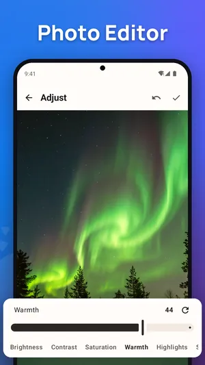 Photo editor in the Photo Gallery app: adjusting the warmth of a northern lights photo